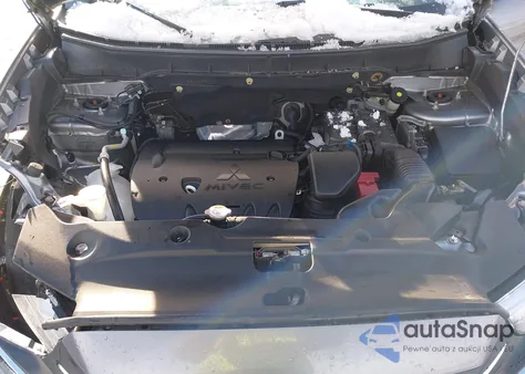 2018 Mitsubishi Outlander Sport 2.4 Se z USA, uszkodzony, nr VIN JA4AR3AWXJU013258